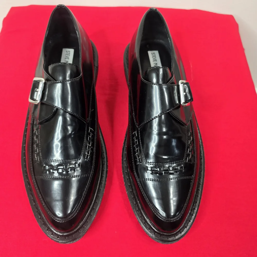 Steve Madden Black Leather Loafers with Broguing - Picture 2 of 6